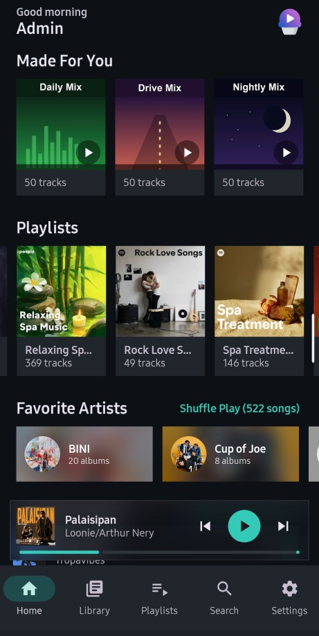 Karadrome home screen with mixes and playlists